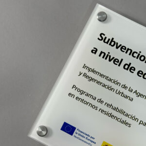 Placa Identificativa Subvención Oficial en metacrilato 42x29 cm