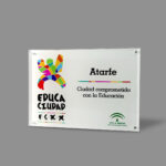 Placa impresa a color según diseño